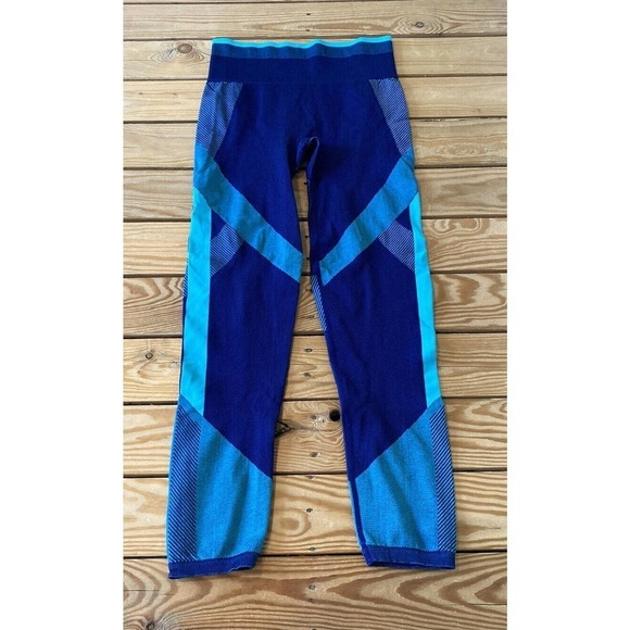 Victoria's Secret Pants - Pink Victoria’s Secrets Cool & Comfy Leggings Size Medium Women’s Blue